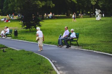 年金受給額から税金と社会保険料を引いた後の手取りを計算する方法(2021年版)